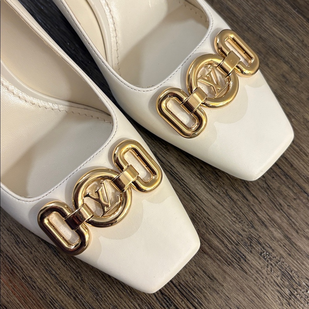 [Louis Vuitton] Rotary Low Heel Square Pumps White Leather Women’s EU 35 / US 5 - Picture 7 of 16
